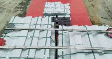 汕尾 芝麻白仿形加直形路沿石出货日常