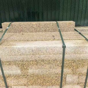 汕尾 黄金麻花岗岩石材机切面栏杆料半成品