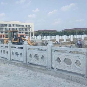 汕尾 白麻花岗岩荔枝面河道栏杆