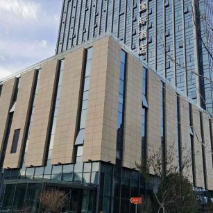 汕尾 黄金麻花岗岩外墙干挂