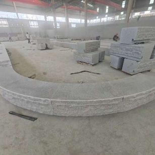 汕尾 芝麻白异形坐凳，自然面光面弧形加工