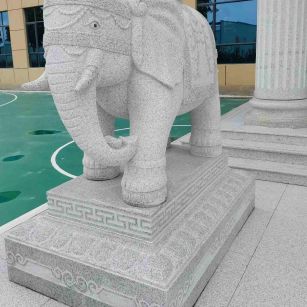 汕尾 白麻花岗岩动物异形石雕-大象