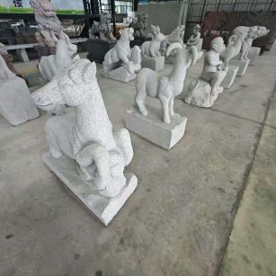 汕尾 芝麻白花岗岩造型立体雕刻——十二生肖