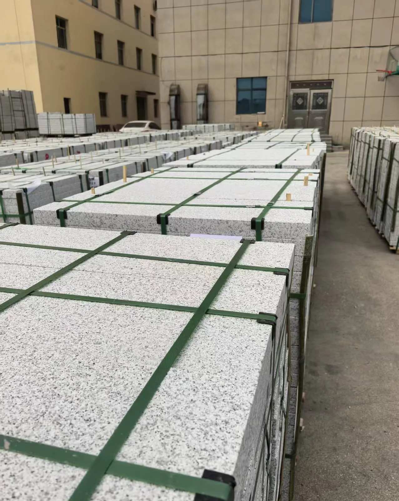 汕尾 白麻花岗岩5.0公分荔枝面地铺石