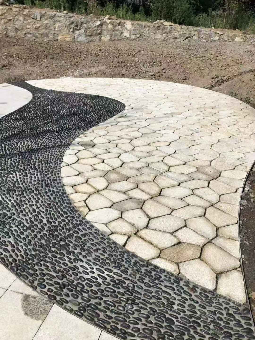 汕尾 黄金麻冰裂纹地铺石工地铺装案例