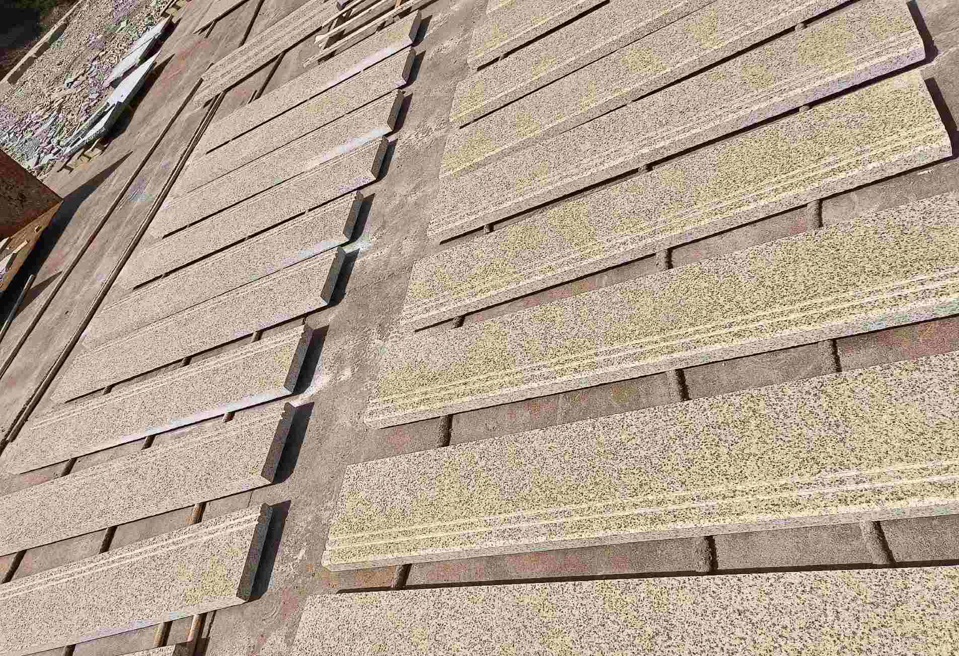 汕尾 黄金麻花岗岩光面楼梯踏步