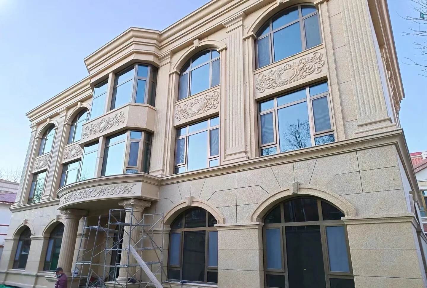 汕尾 黄金麻花岗岩别墅外墙干挂