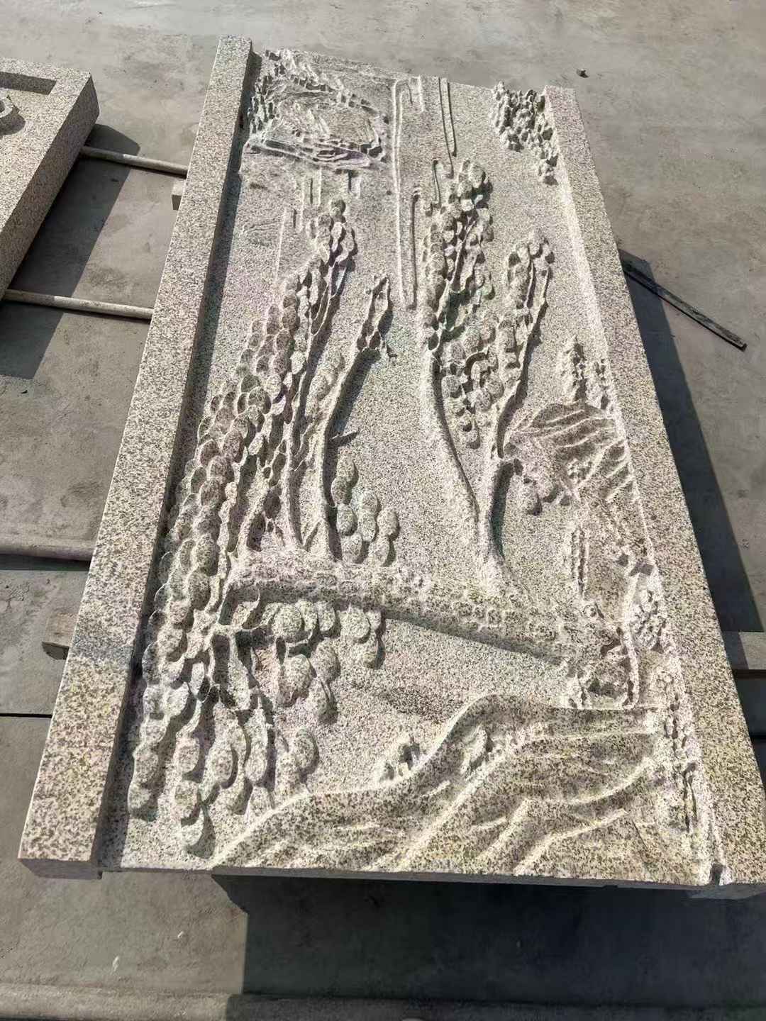 汕尾 黄金麻雕刻板浮雕迎客松