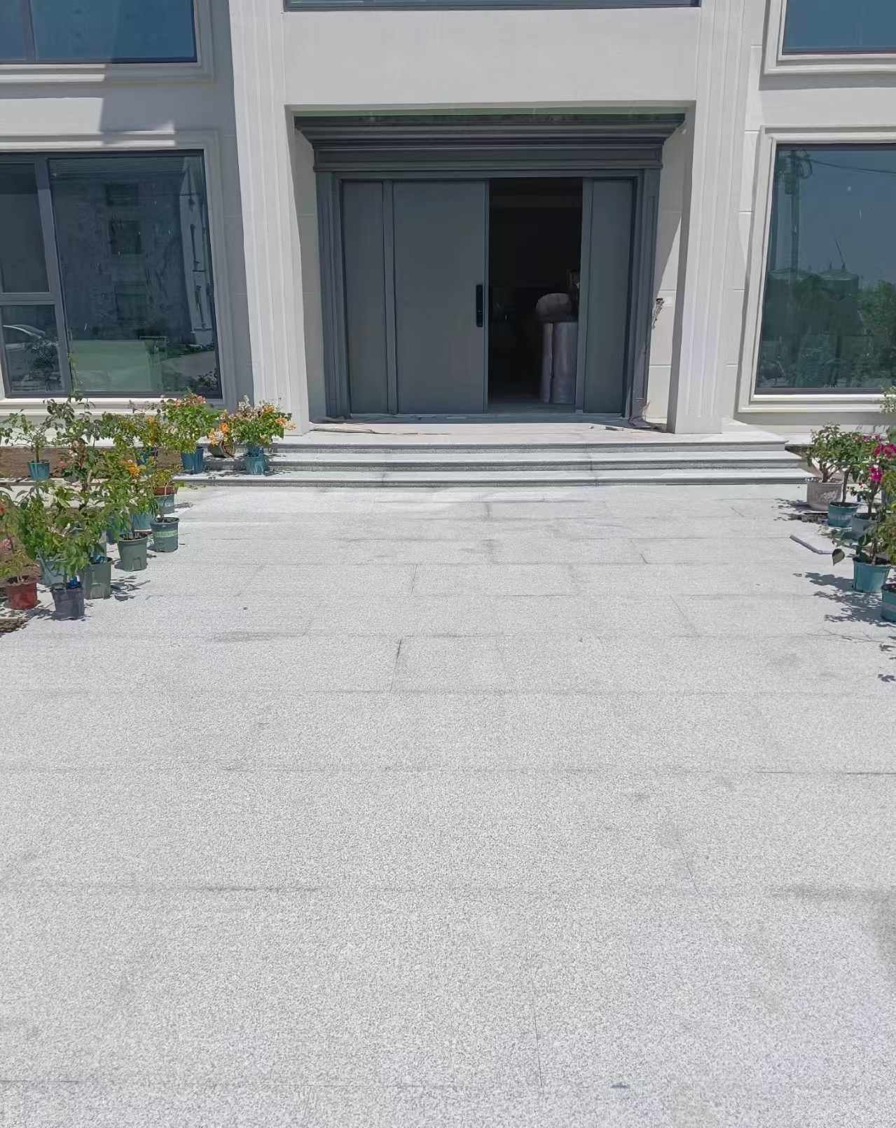 汕尾 芝麻白花岗岩地铺石地面铺装