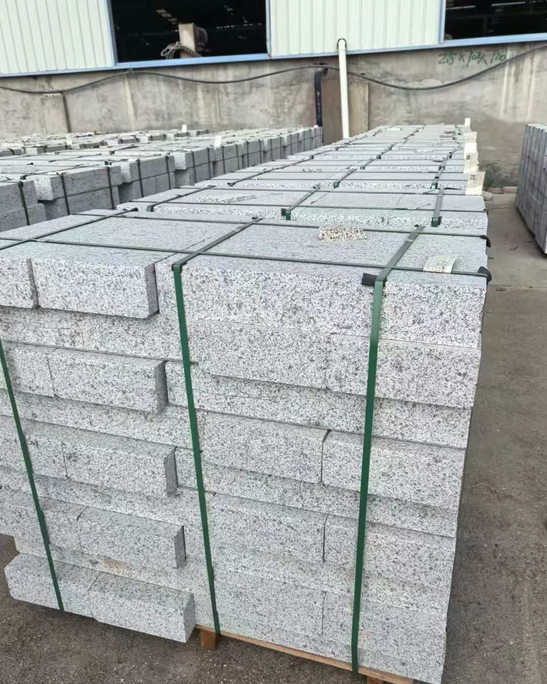 汕尾 白麻花岗岩路沿石，弧形路沿石，道牙石，马路牙子，界石，路缘石，平沿石，直岩石，平缘石等